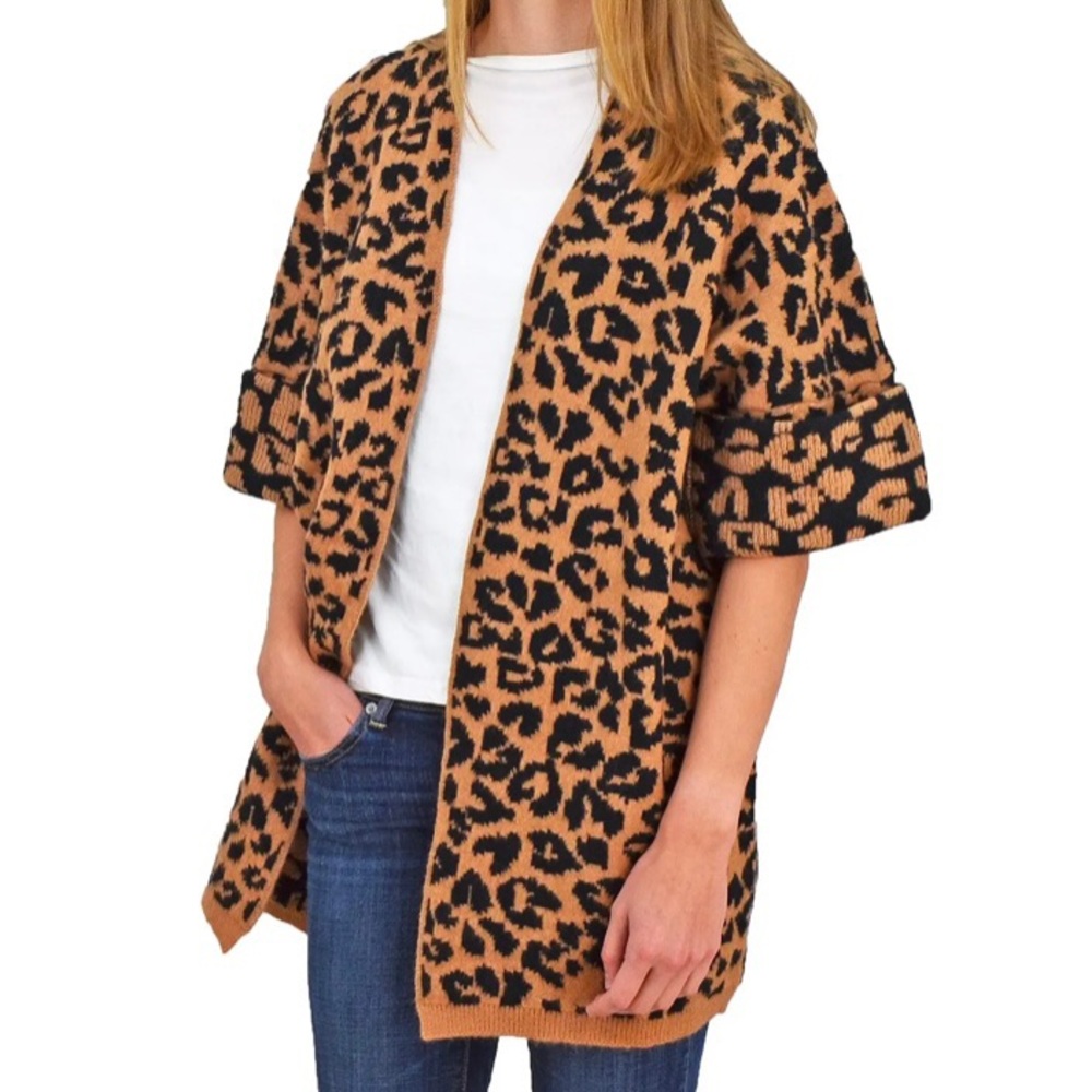 Roffe Accessories Leopard Print Knit Kimono